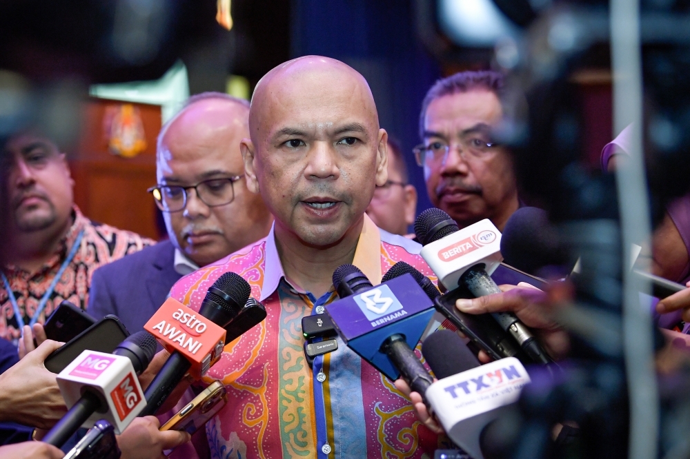 Armizan: Govt to complete e-commerce law review by August, balance growth with consumer protection