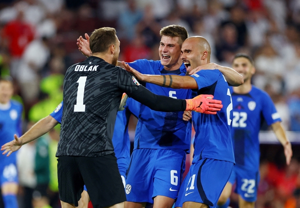 Leeds shore up defence with Slovenia's Bijol in £15m move from Udinese