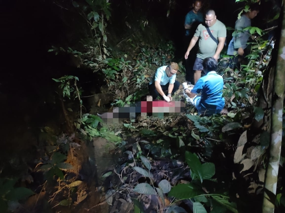 Snail foraging turns tragic as man, 32, found dead in Bau river; Sarawak cops rule out foul play