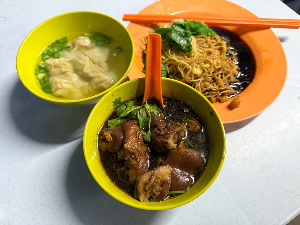 Three braised pork trotters ‘wantan mee' to try in the Klang Valley