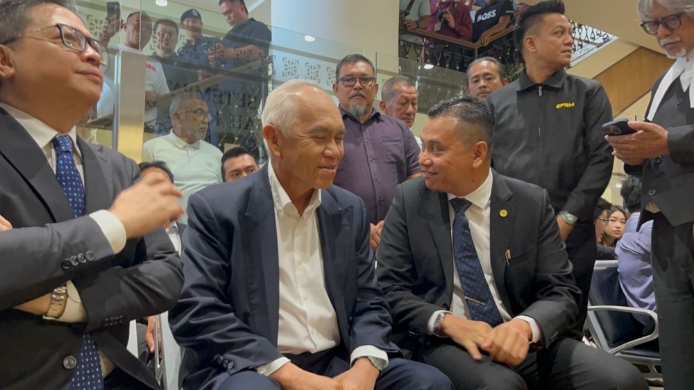 Sabah reps charged with bribery for mining licences say will prove innocence in court, focus remains on serving voters