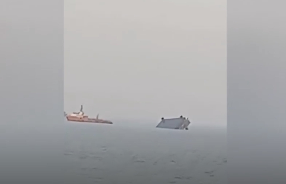 Egypt says four dead, 22 injured after oil barge capsizes in Gulf of Suez