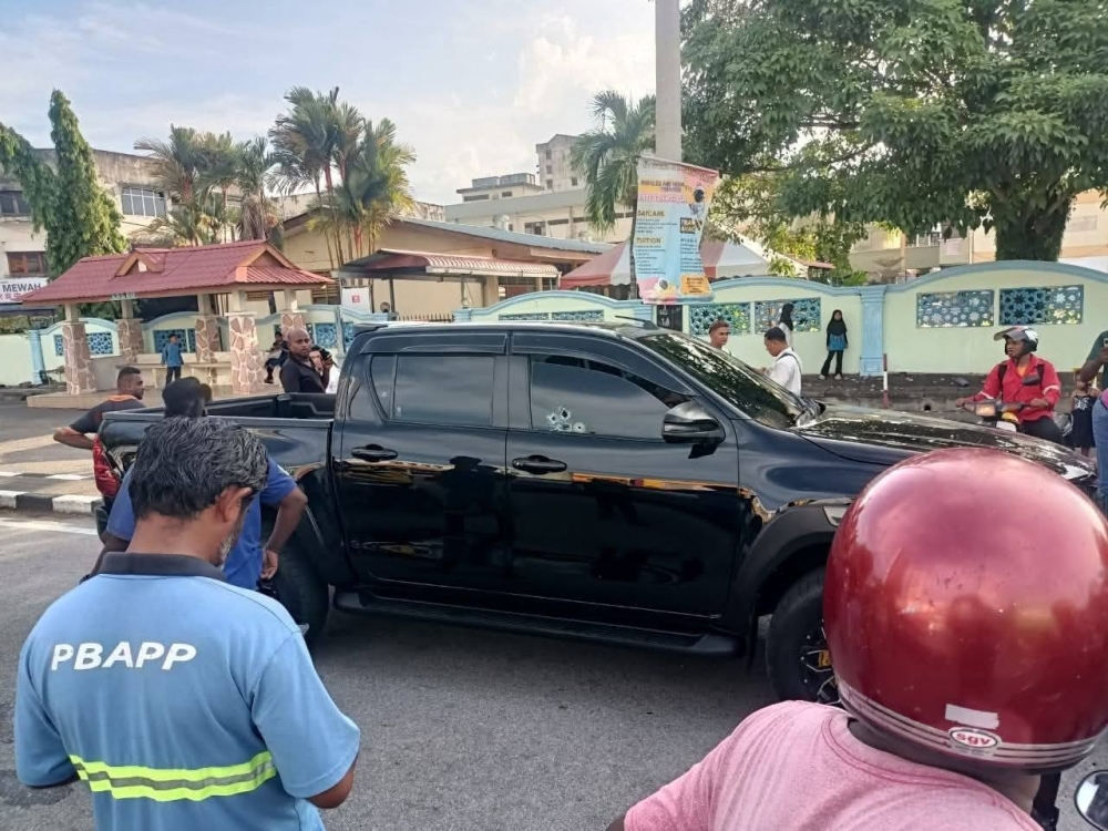 Penang cops hunt duo who fired shots at 4WD outside school in Butterworth