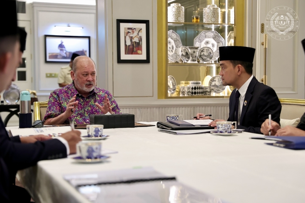 King grants audience to Johor MB and senior state officials at Istana Pasir Pelangi
