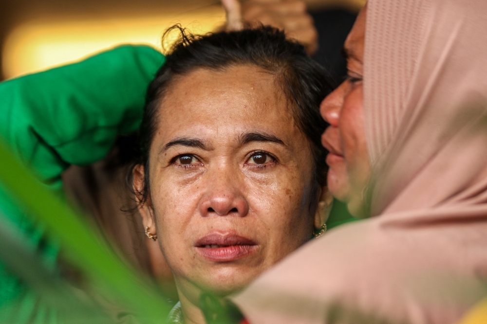 Search resumes for 30 missing as ferry to Bali capsizes in bad weather killing six including child