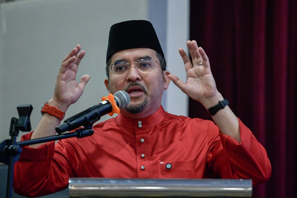 Umno sets up legal team to sue over defamation, vows to act against social media slander targeting leaders