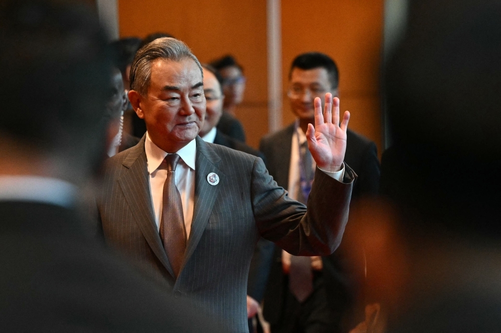 Asean and China finalise sweeping free trade upgrade, agree to push South China Sea rules by next year