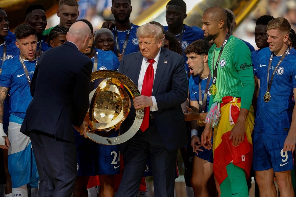 Trump booed and cheered as he joins Chelsea's Club World Cup celebrations in New Jersey