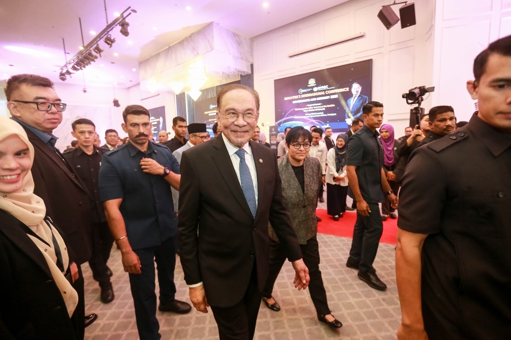 Anwar: Freedom of Information Act to be tabled by year end to boost transparency