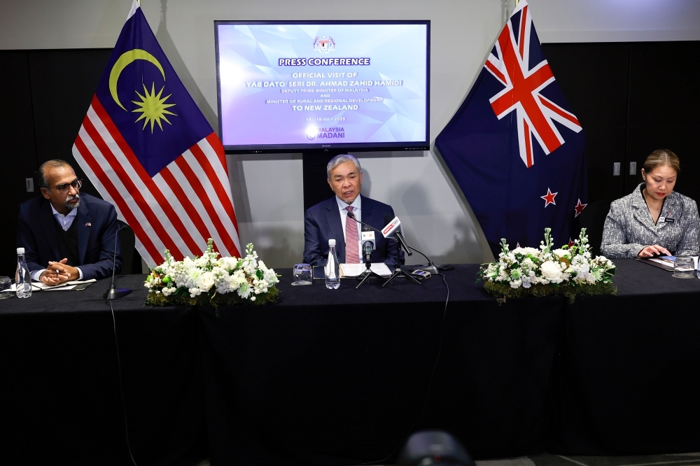 Don't just study — embrace local culture, Zahid tells Malaysians in New Zealand