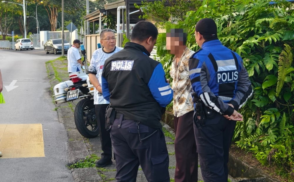 Kuching joggers and dog nab rock-throwing homeless man for smashing car windscreen, mayor says deeper issue at play