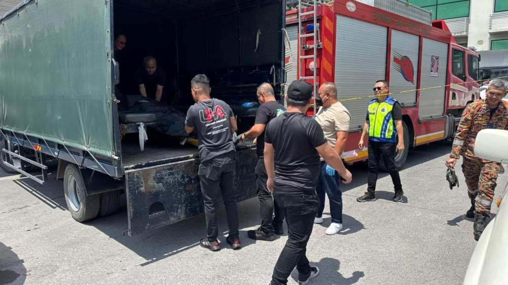 Local man dies after being crushed by 4WD during repair job in Miri workshop