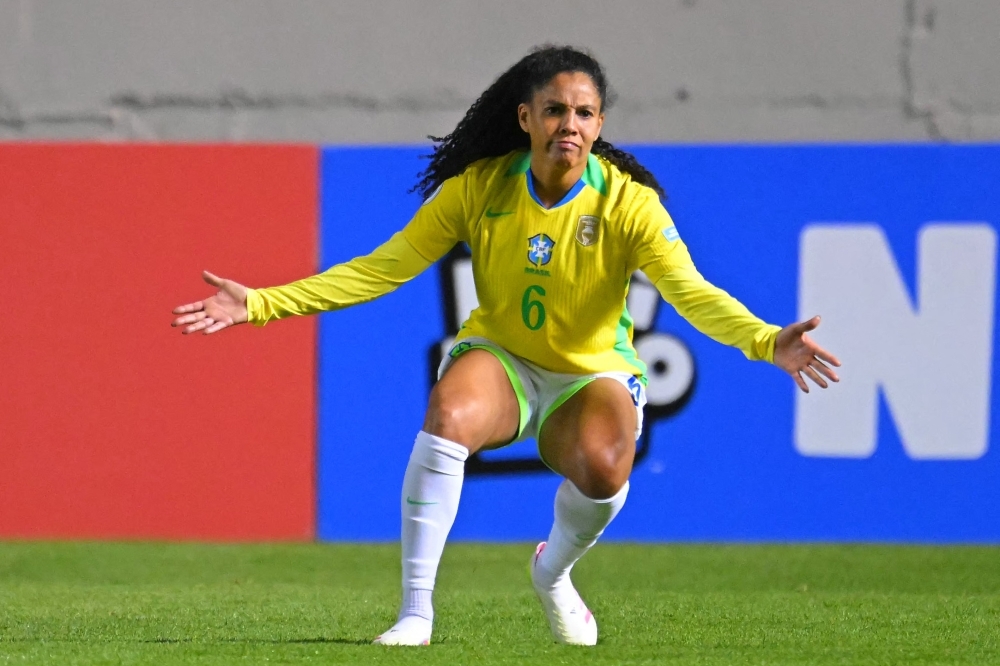 Yasmim brace sends Brazil into Copa America semis with 4-1 win over Paraguay