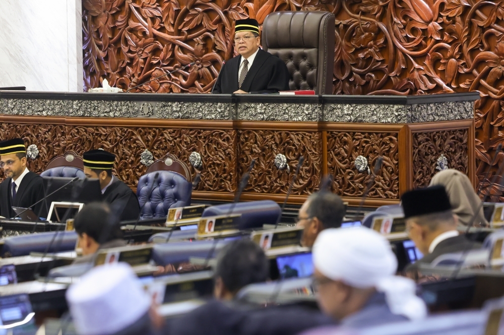 In Dewan Rakyat today: Haj visa woes, foreign policy, current status of National Service Training Programme among highlights