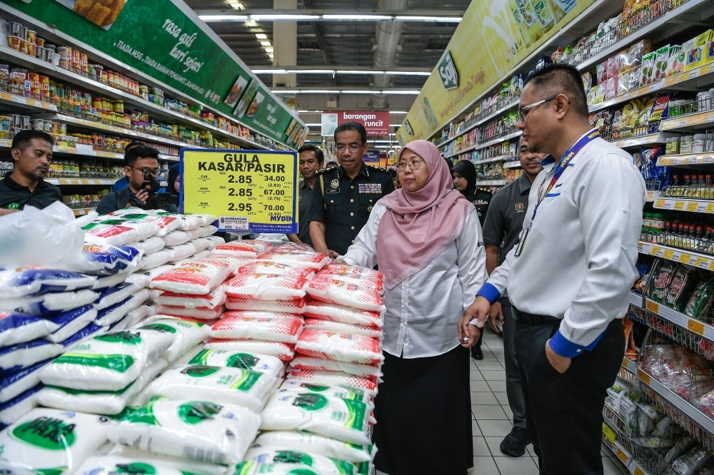 Fuziah: Govt to monitor petrol stations closely as RON95 subsidy revamp looms