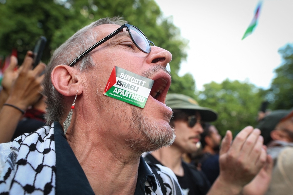 More than 220 UK MPs urge Starmer to recognise Palestinian state