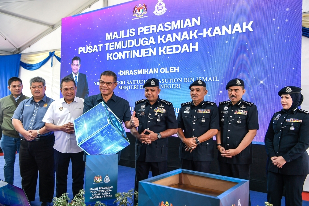 Saifuddin Nasution: Govt respects free speech rights but democracy belongs in Parliament