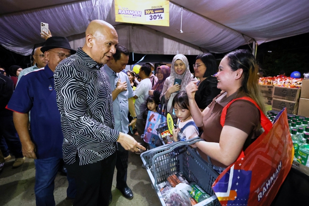 Living Cost Ministry to ensure SARA aid recipients get wider access to essential items, more Jualan Rahmah planned