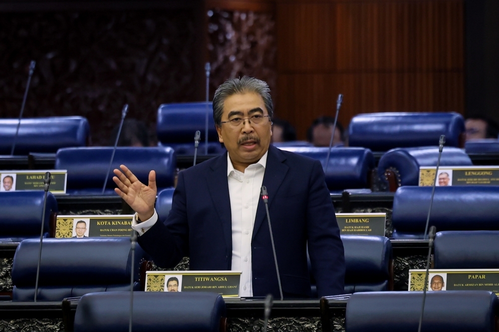 ‘Just like football, can't rely on the sole striker': Johari urges Umno team unity ahead of GE16