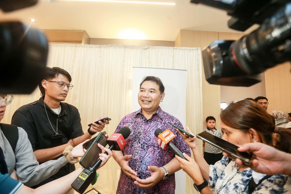 Malaysian voters deserve more than theatrics, where's the discourse on pressing issues? Rafizi asks after ‘Turun Anwar' rally