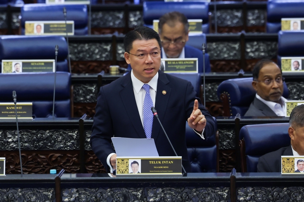 No hawker or small trader licences for foreigners, says Nga Kor Ming