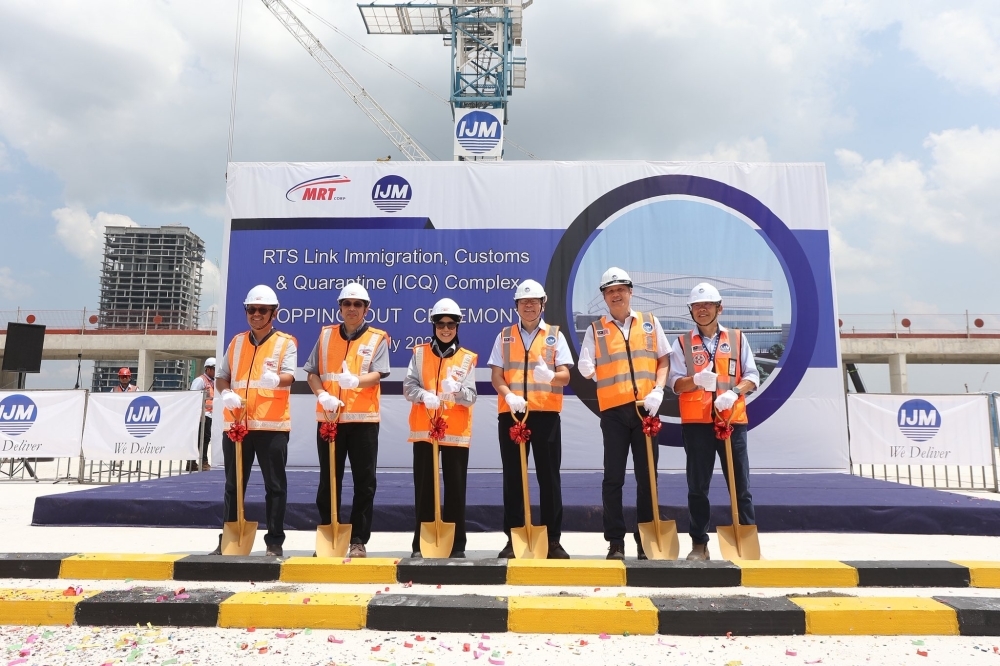 RTS Link project hits major milestone with completion of Bukit Chagar ICQC structure