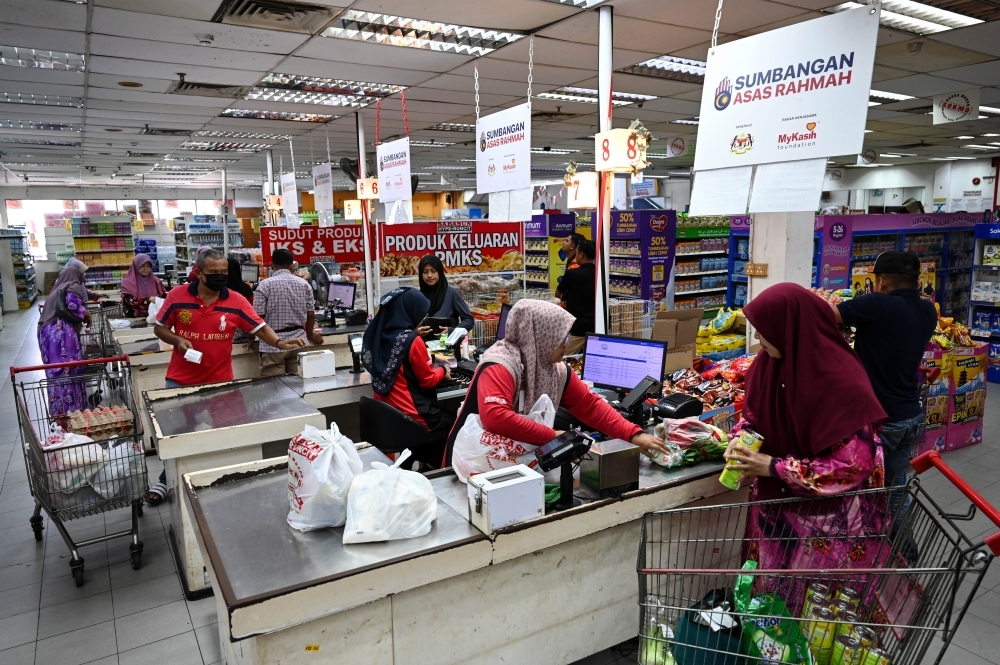BMI: High household debt putting a damper on Malaysian consumer spending