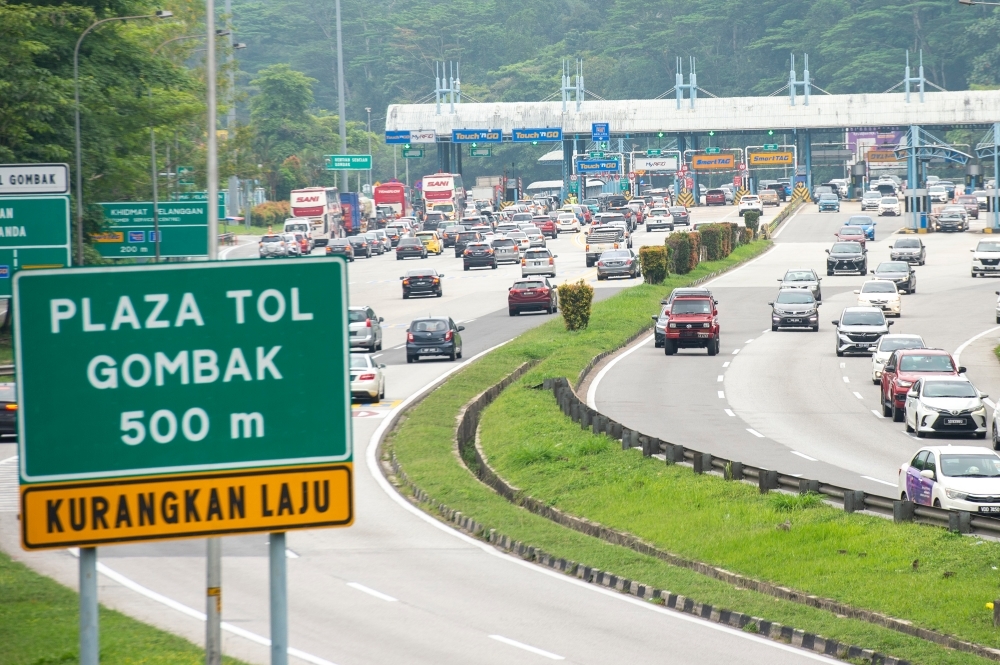 Nearly one million users to save RM1,600 annually, says works minister after toll hikes postponed for 10 highways