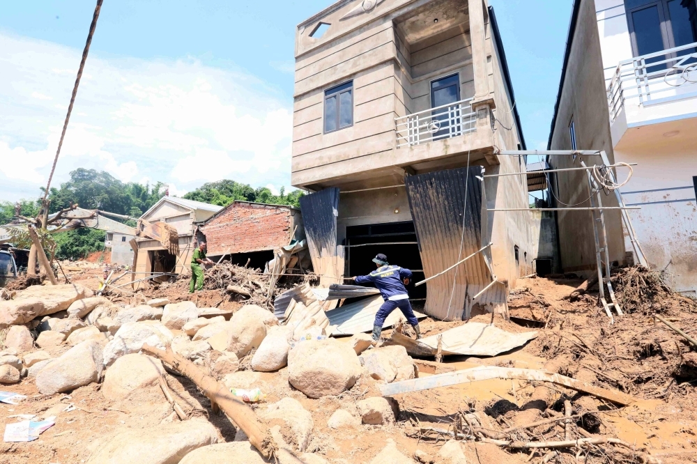 Five dead, one missing as flash flood sweeps through northern Vietnam