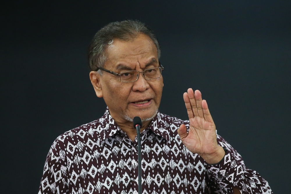 Court dismisses Dzulkefly's bid to recuse judicial commissioner from Najib defamation suit