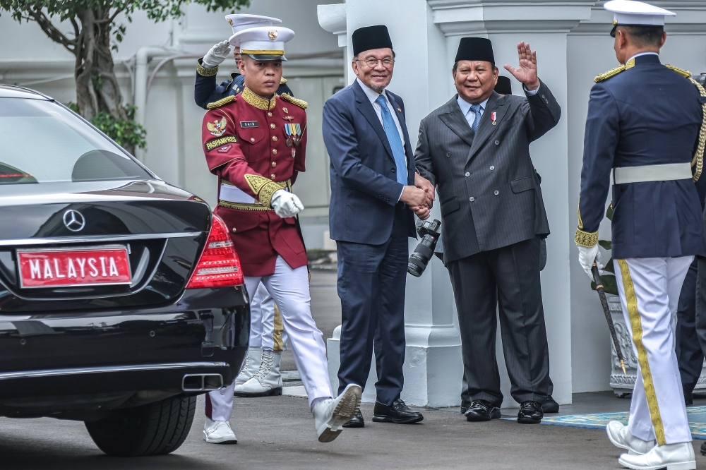 Malaysia stays calm, committed to legal route on Sulawesi Sea dispute, Anwar says in Jakarta visit
