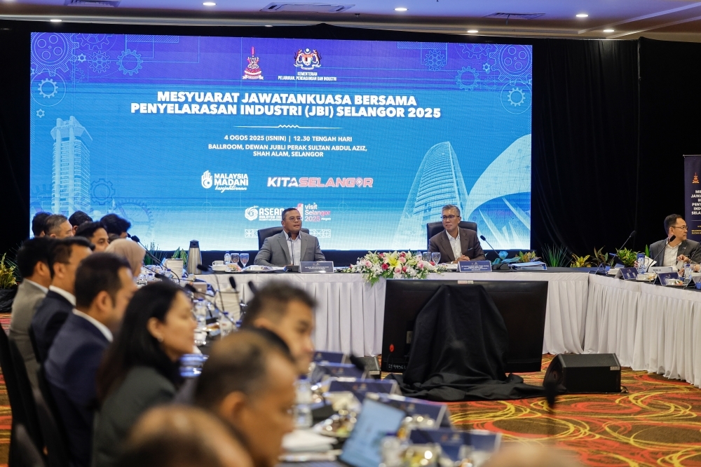 Rebuilding Putra Heights homes only 24pc complete, MB says Selangor to review progress
