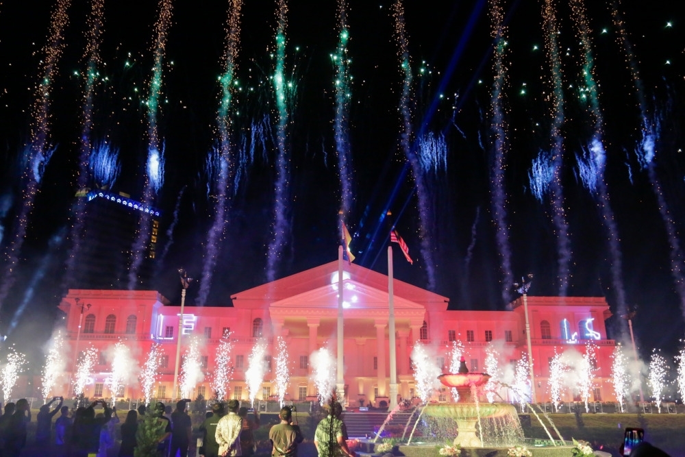 Kompleks Satria Pertiwi opens as Sarawak premier's grand new official base