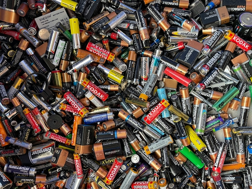 Over 400 tonnes of hazardous battery waste found at unlicensed Kedah factory, DOE seizes equiment