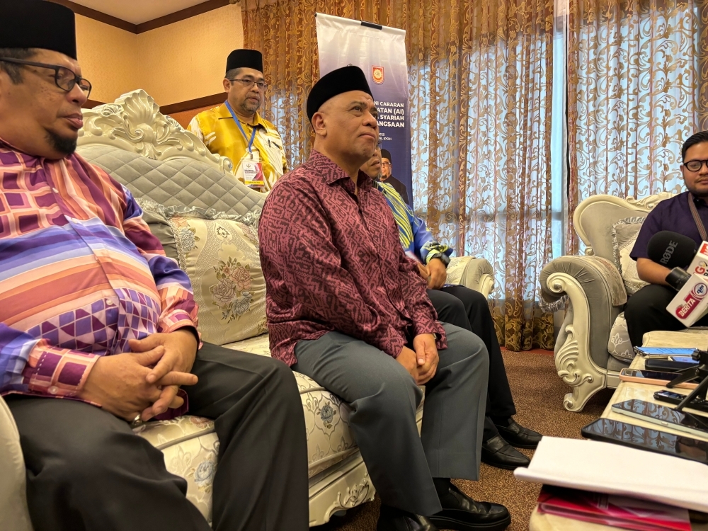 Perak MB encourages AI adoption in Islamic affairs, highlights digital initiatives