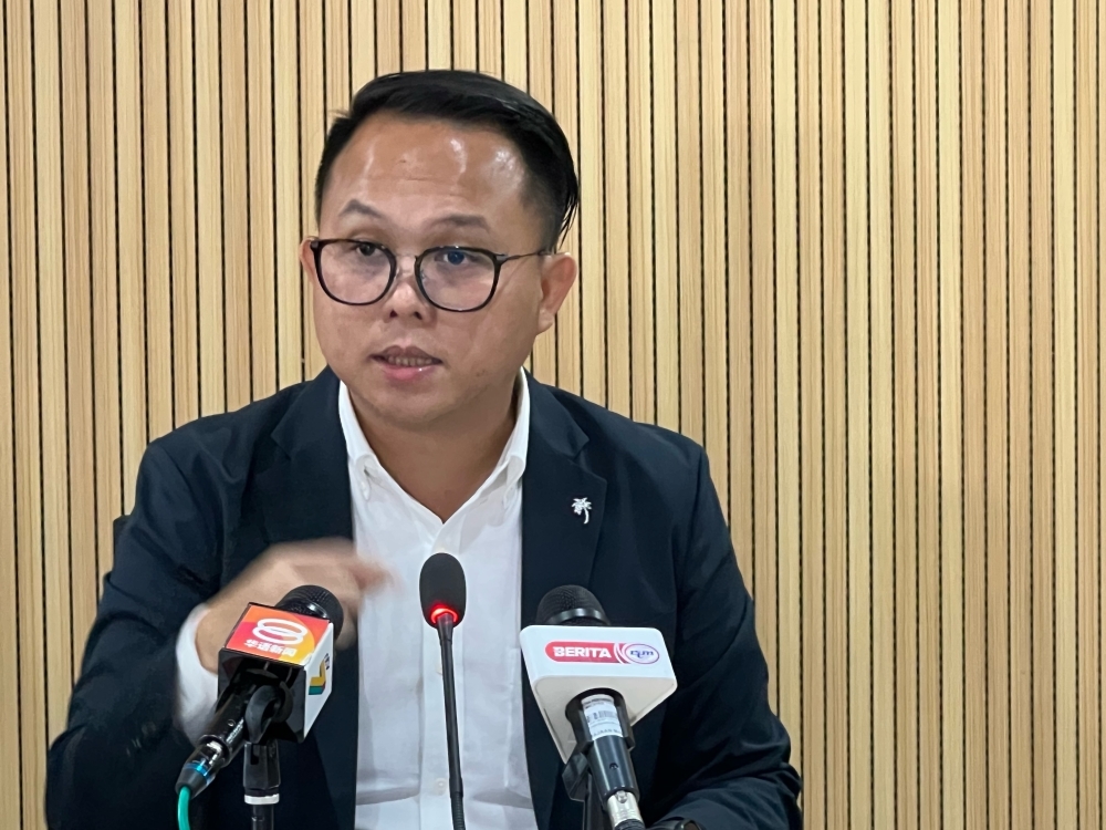 Penang targets diners and eateries in smoking crackdown, 2,647 fines issued so far