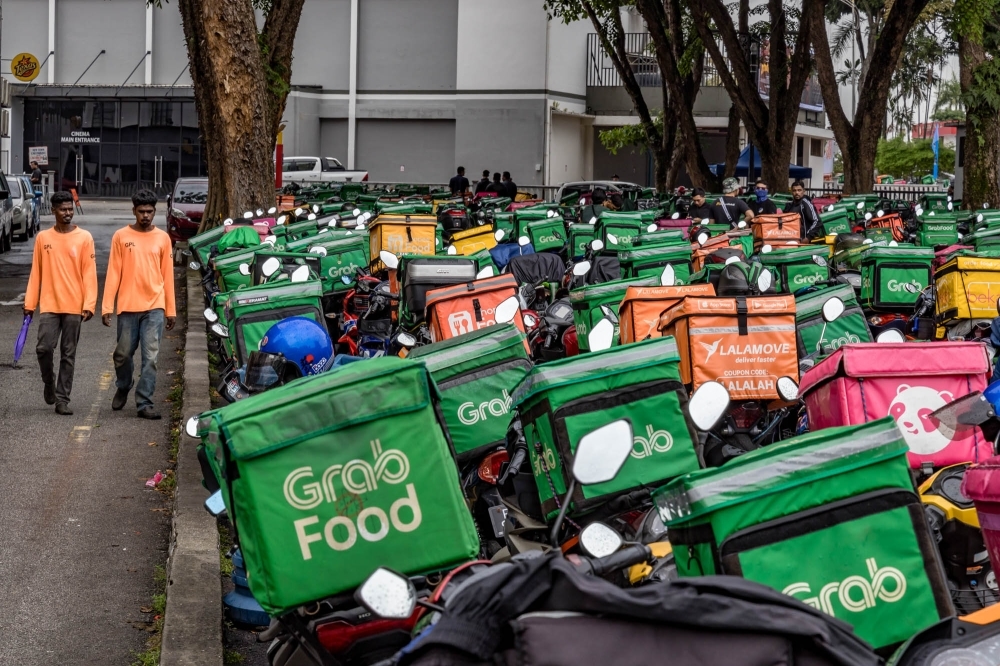 Zahid: Gig Workers' Bill to be tabled Aug 14, aims to protect millions in informal economy