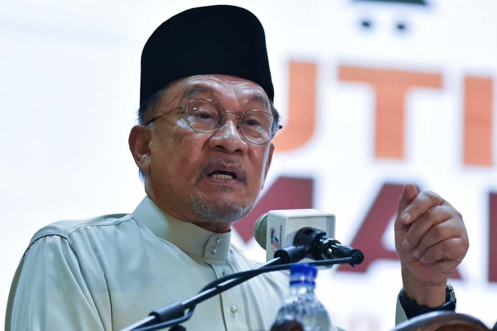 Anwar urges pondok teachers to embrace AI, digital skills to meet new era's challenges