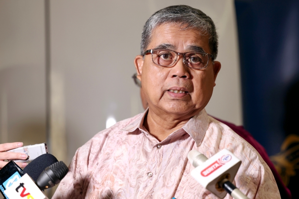 Unity Minister urges firm action over upside-down Jalur Gemilang incident