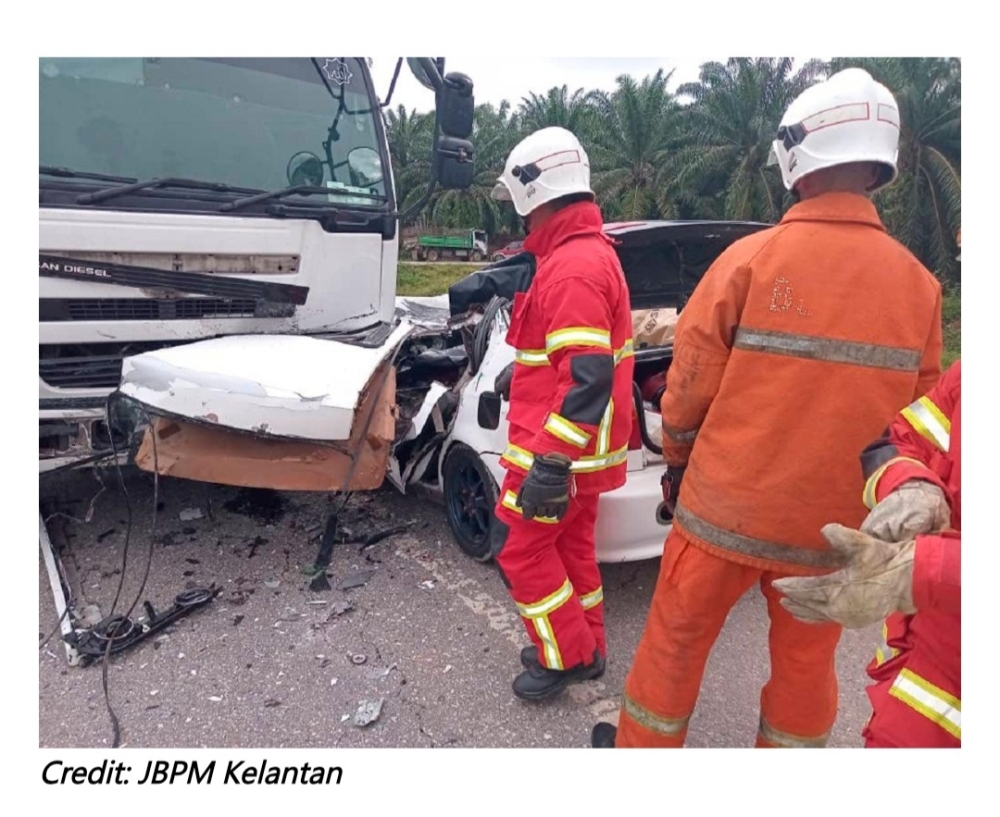 Four family members killed in Gua Musang crash laid to rest in single grave