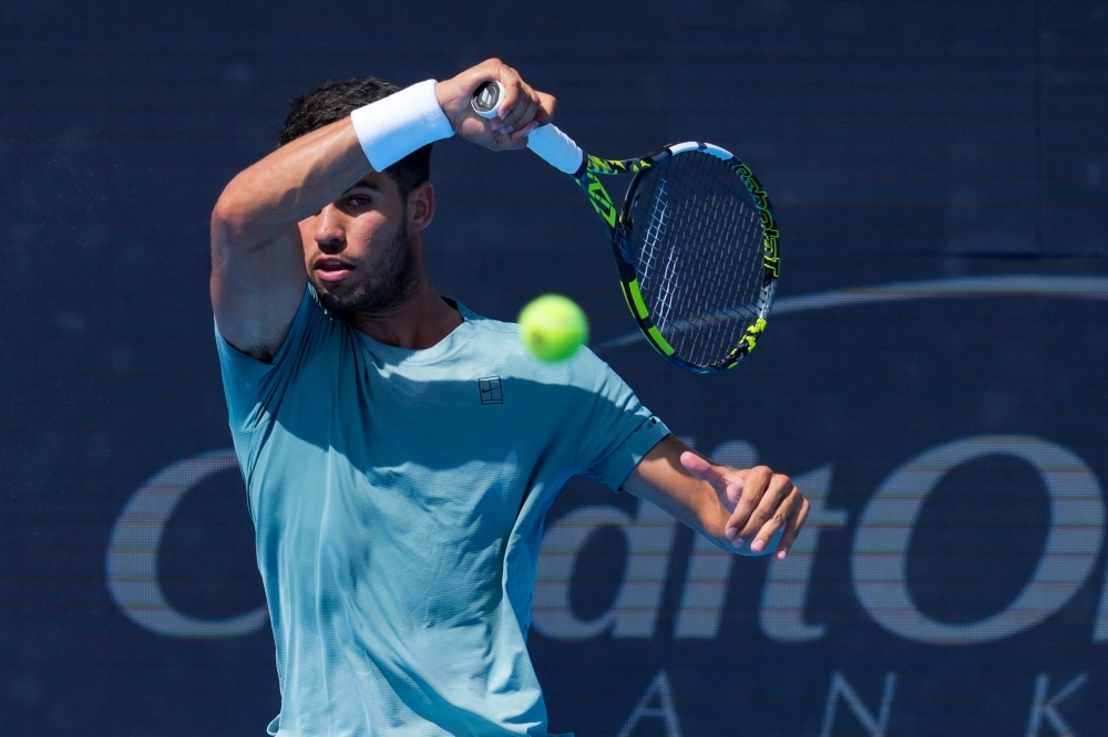 Alcaraz defies sweltering conditions in Cincinnati win
