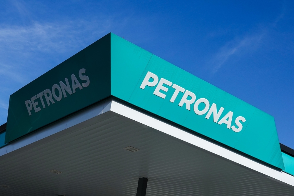 Anwar: LNG imports from US only if viable, no burden on Petronas