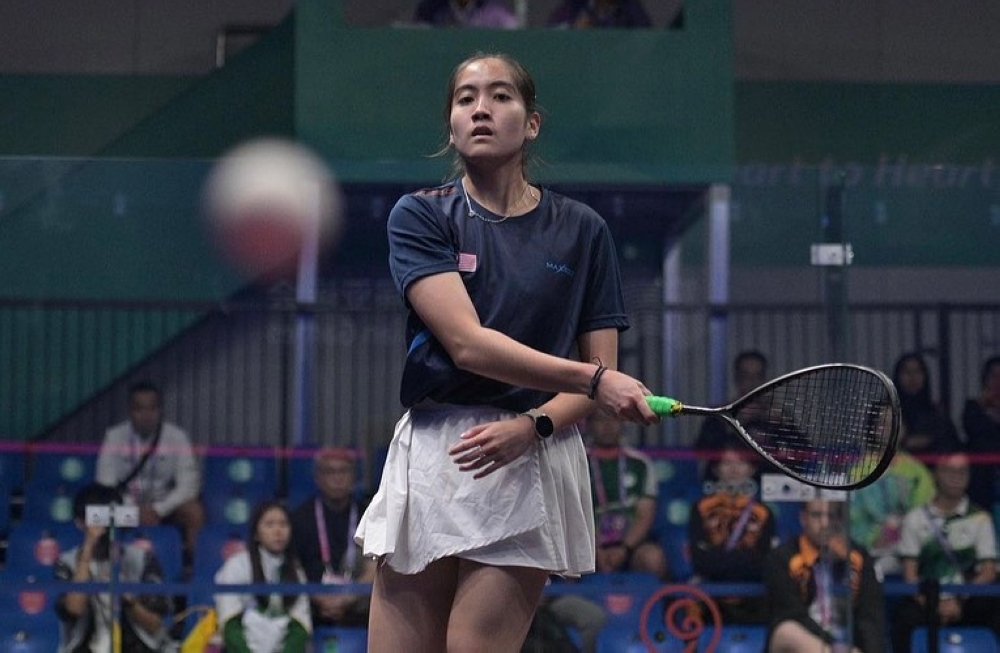 Aira Azman claims third consecutive national squash crown after five-set thriller against sister Aifa