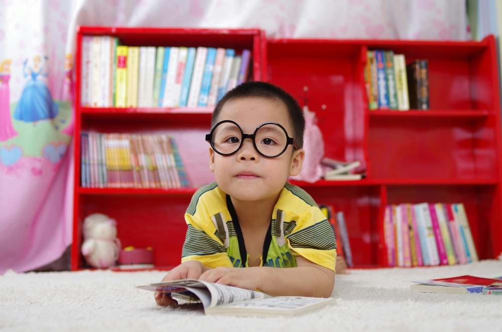From playgrounds to tablets: How digital life is impacting children's eyes