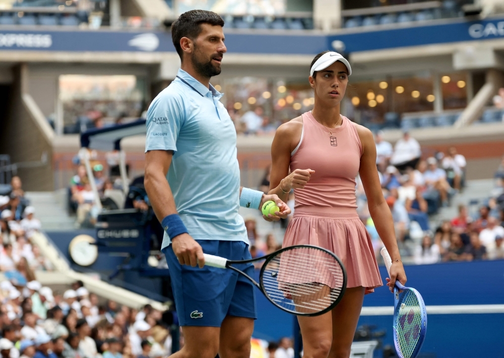 Iga Swiatek teams up with Casper Ruud to reach US Open mixed doubles semis