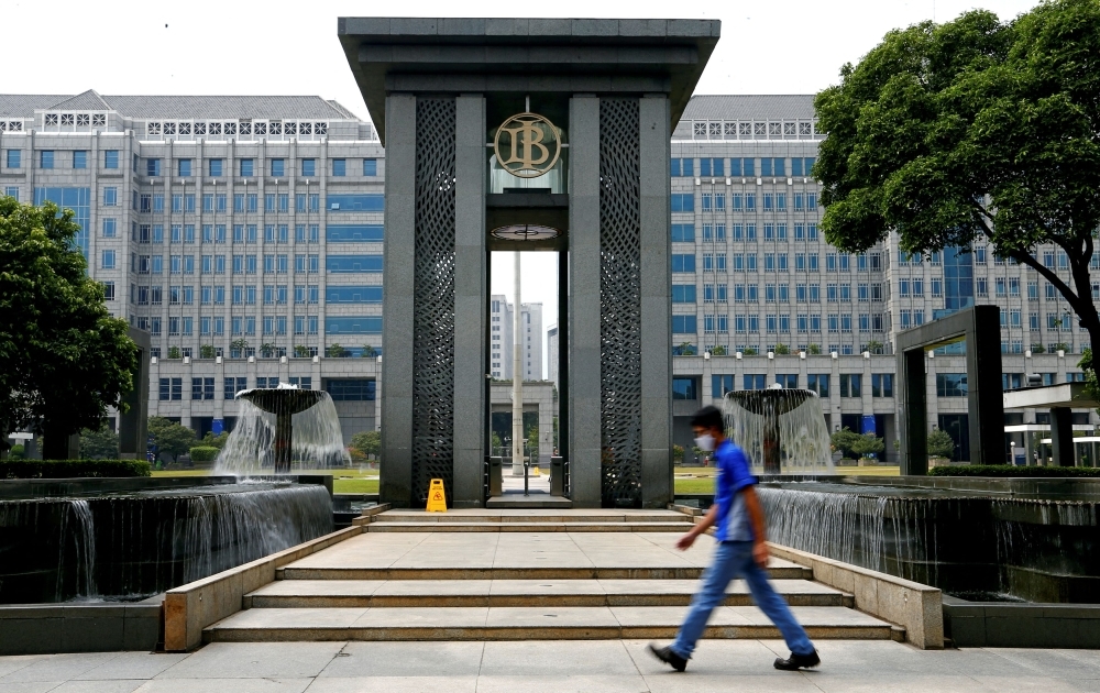 Indonesia central bank surprises markets with 5pc rate cut to spur growth