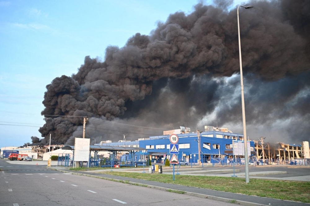 Russia unleashes biggest August barrage on Ukraine, killing one and wounding 18