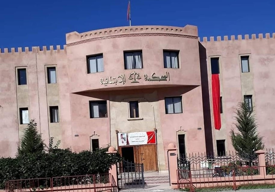 بعد اعتقالهم متحوزين 9 طن و800 كيلو من الشيرا.. ابتدائية امنتانوت تنظر في قضية شبكة 'اسكوبار شيشاوة'