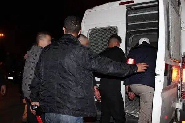 بعد اختطافهن واحتجازهن.. تفكيك عصابة حولت فيلا مهجورة لاعتداءات جنسية على فتيات