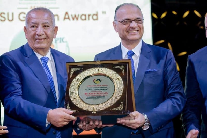 كامل أبو علي و'بيك الباتروس' يحصدان جائزة AFASU الذهبية الدولية المرموقة
